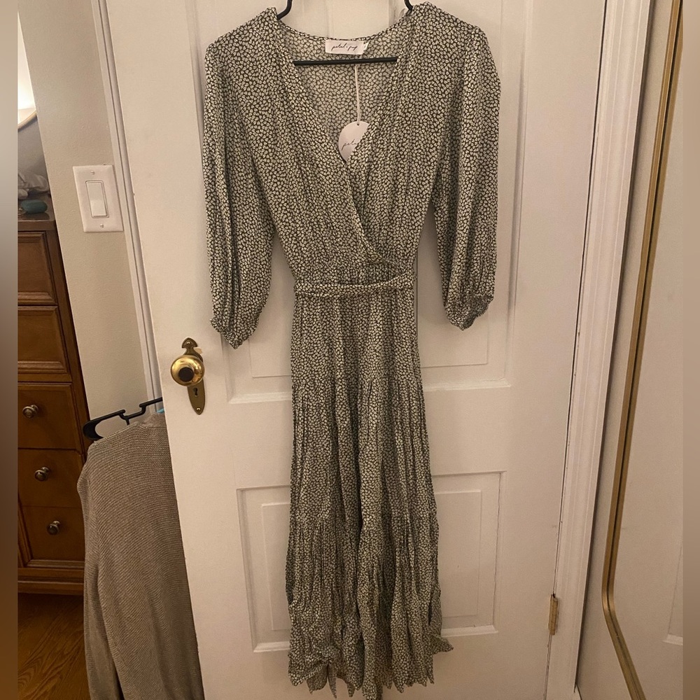 Petal and Pup Maxi-Dress Olive Green and ivory botanical print size Medium